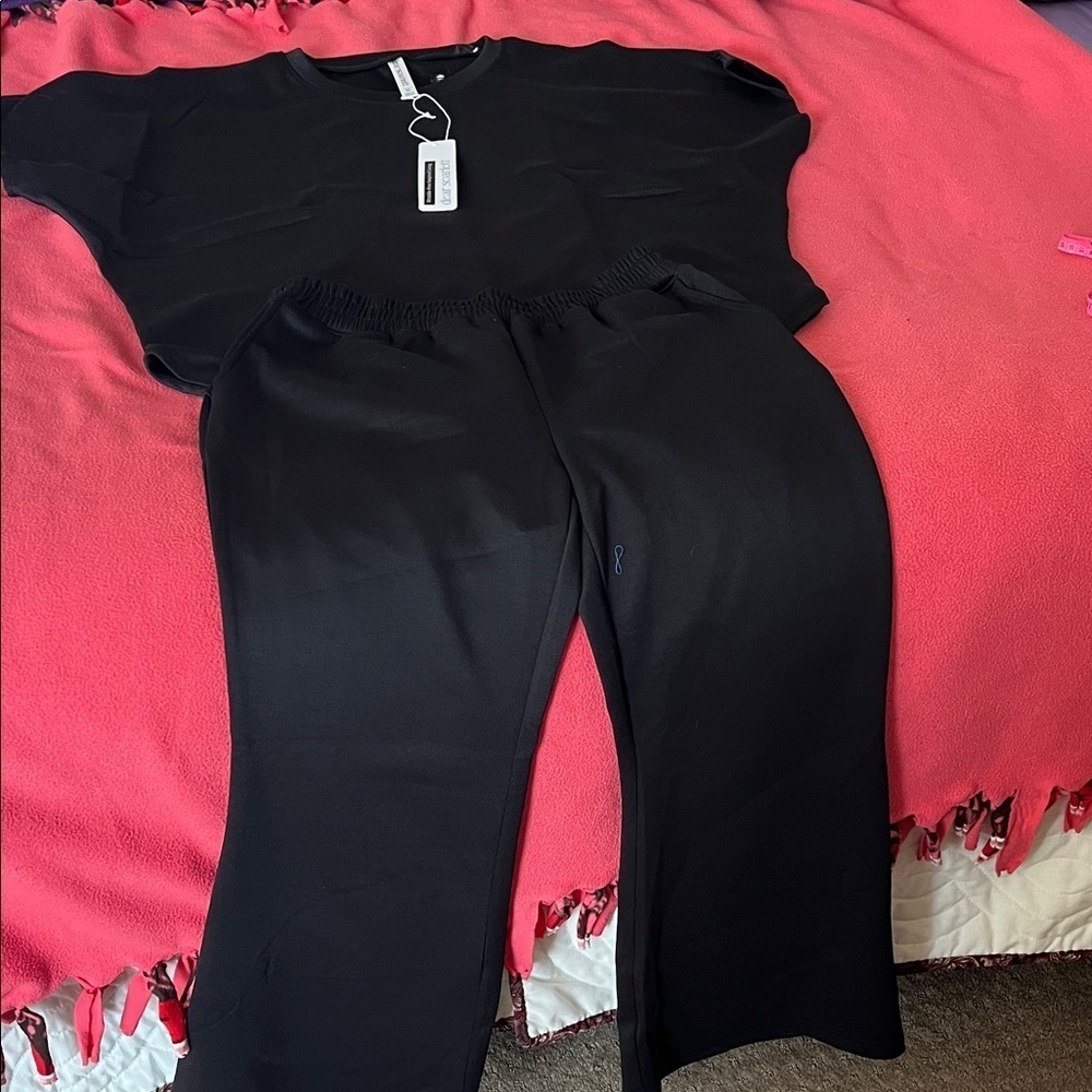 Dear Scarlett Black Pants With Pockets And Elastic Waist With Top Travel Set NWT